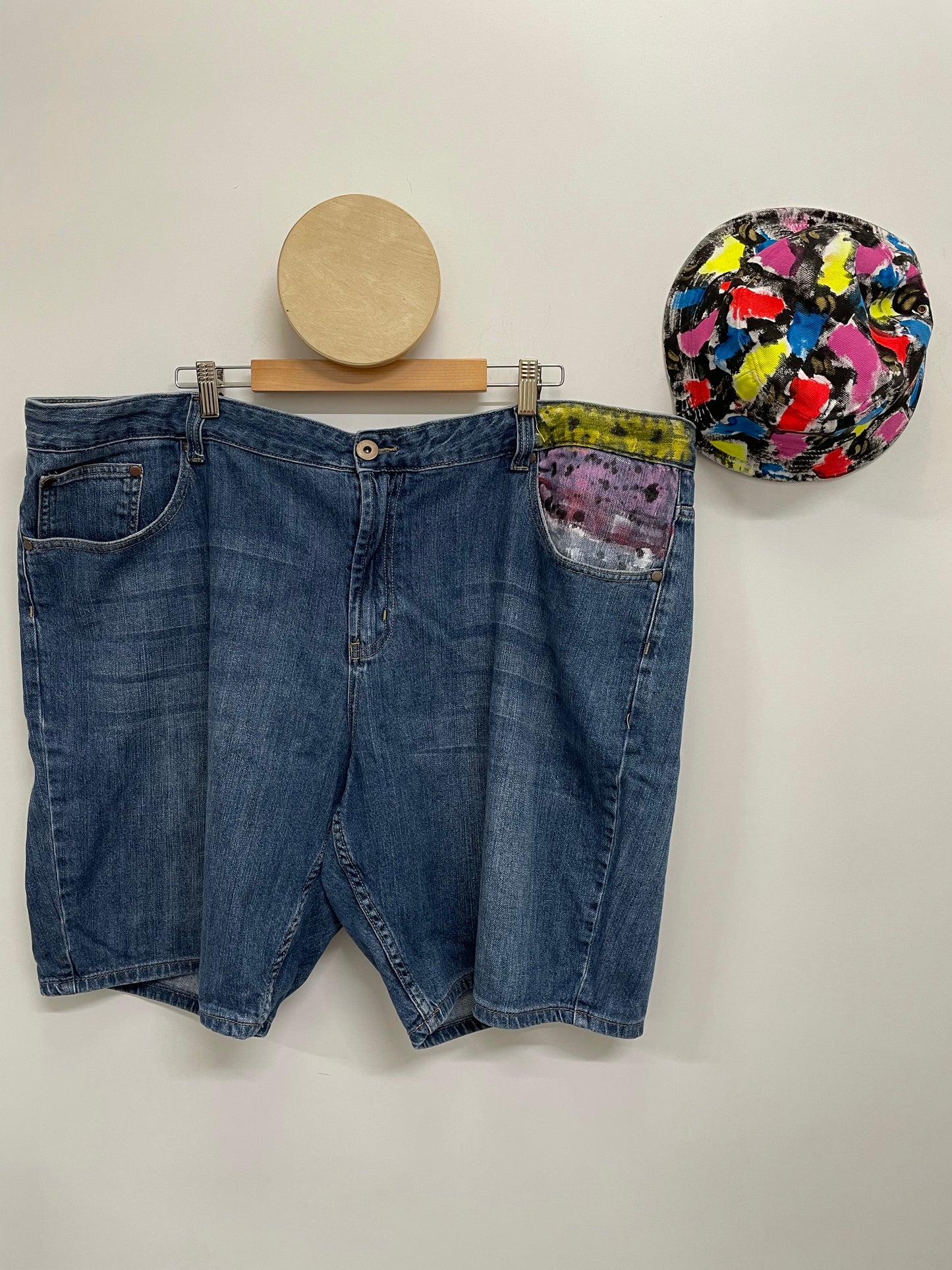 Stripe Shorts Size 122