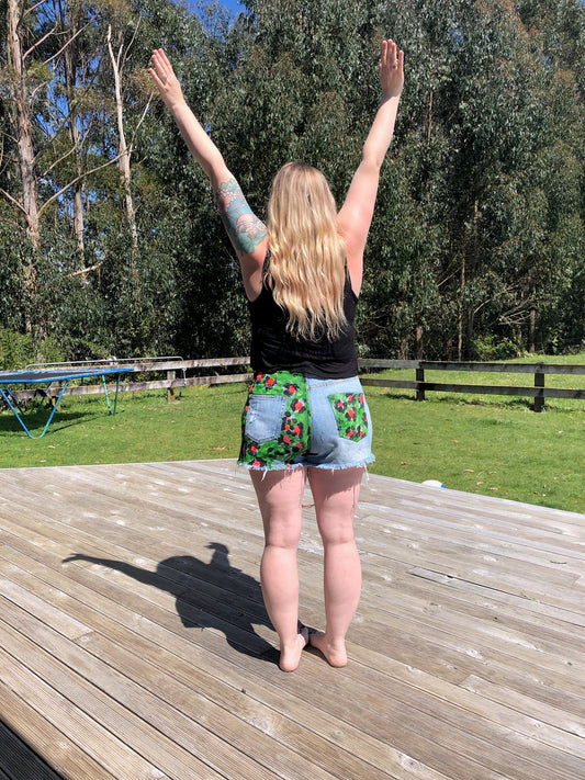 Safari Leopard shorts size 12